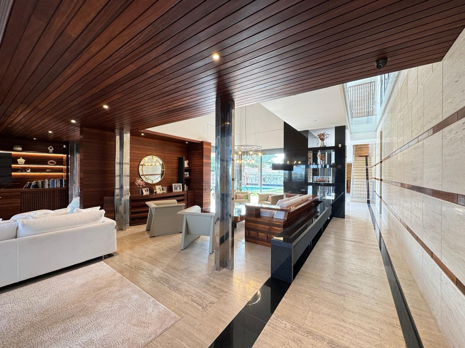 7-Bedroom Villa in Altos de Campoamor, Orihuela Costa - Image 19