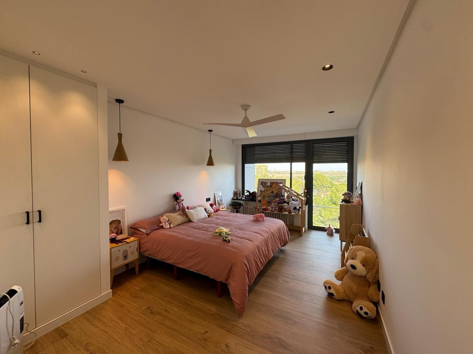 7-Bedroom Villa in Altos de Campoamor, Orihuela Costa - Image 30