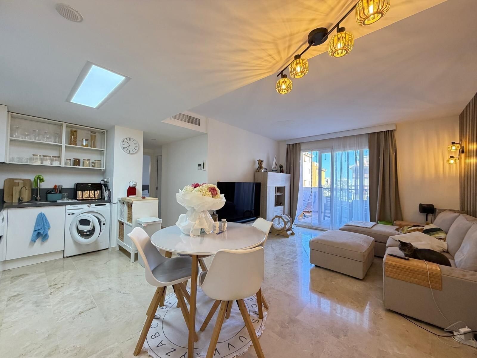 3-Bedroom Apartment in Punta Prima, Torrevieja - Image 12