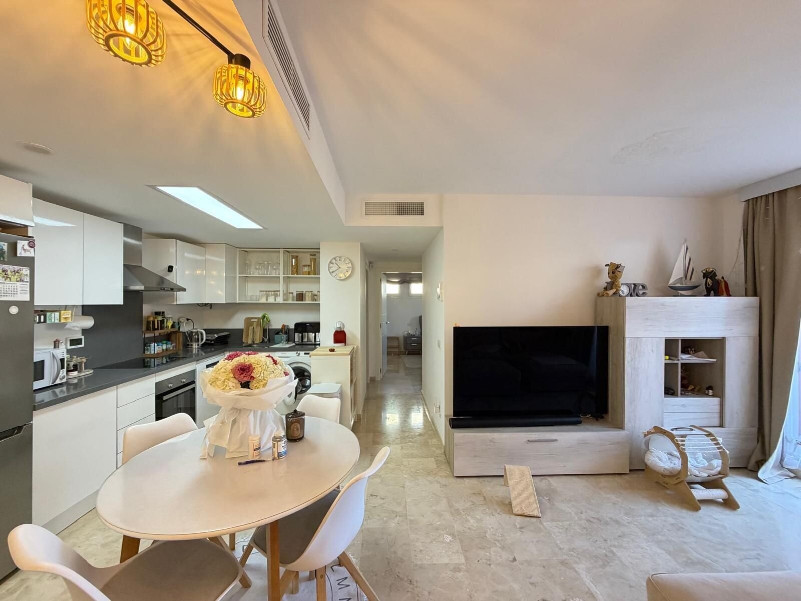 3-Bedroom Apartment in Punta Prima, Torrevieja - Image 13