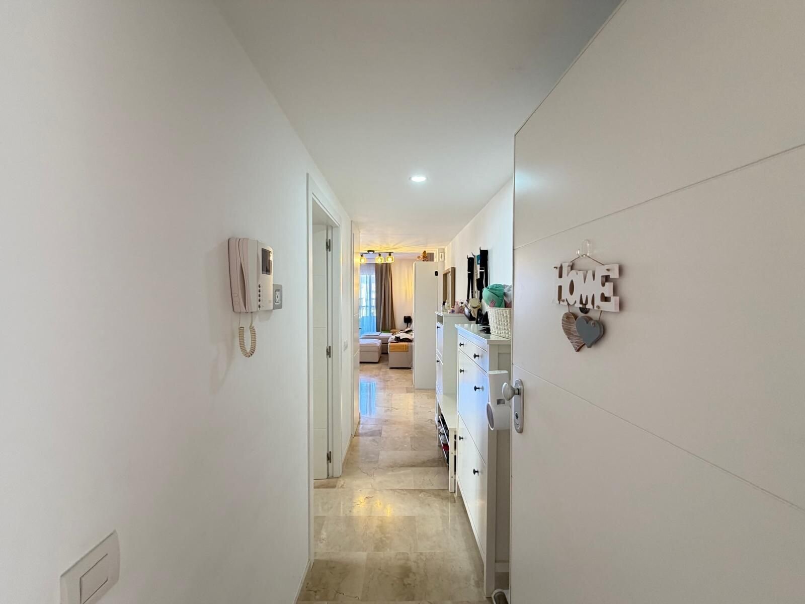 3-Bedroom Apartment in Punta Prima, Torrevieja - Image 2