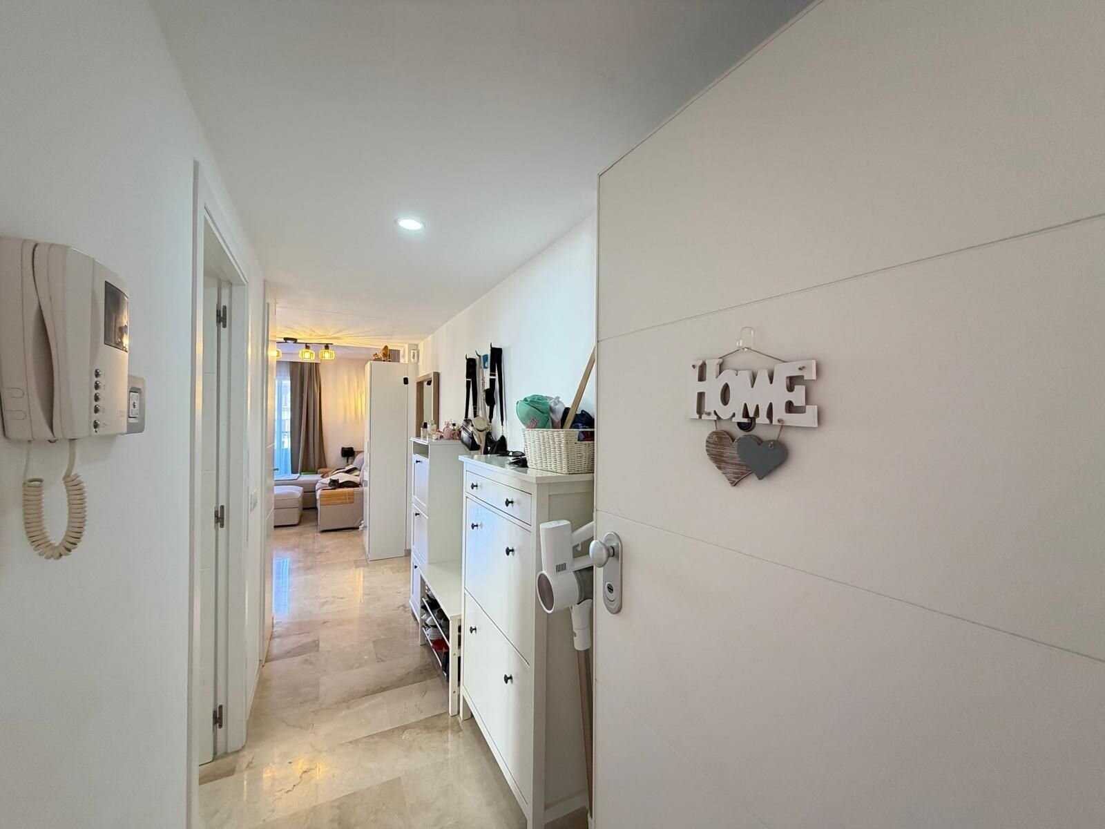 3-Bedroom Apartment in Punta Prima, Torrevieja - Image 3