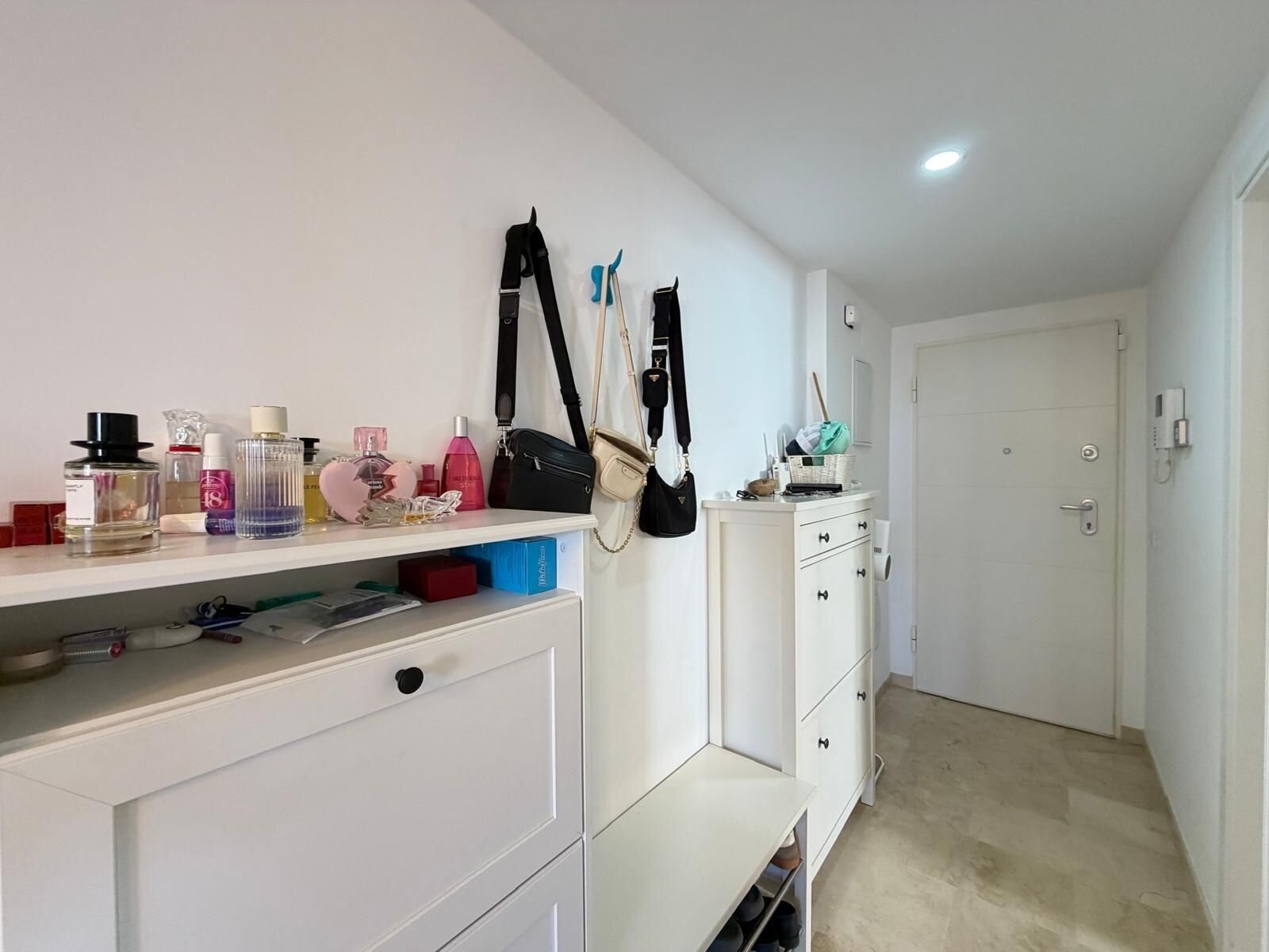 3-Bedroom Apartment in Punta Prima, Torrevieja - Image 5
