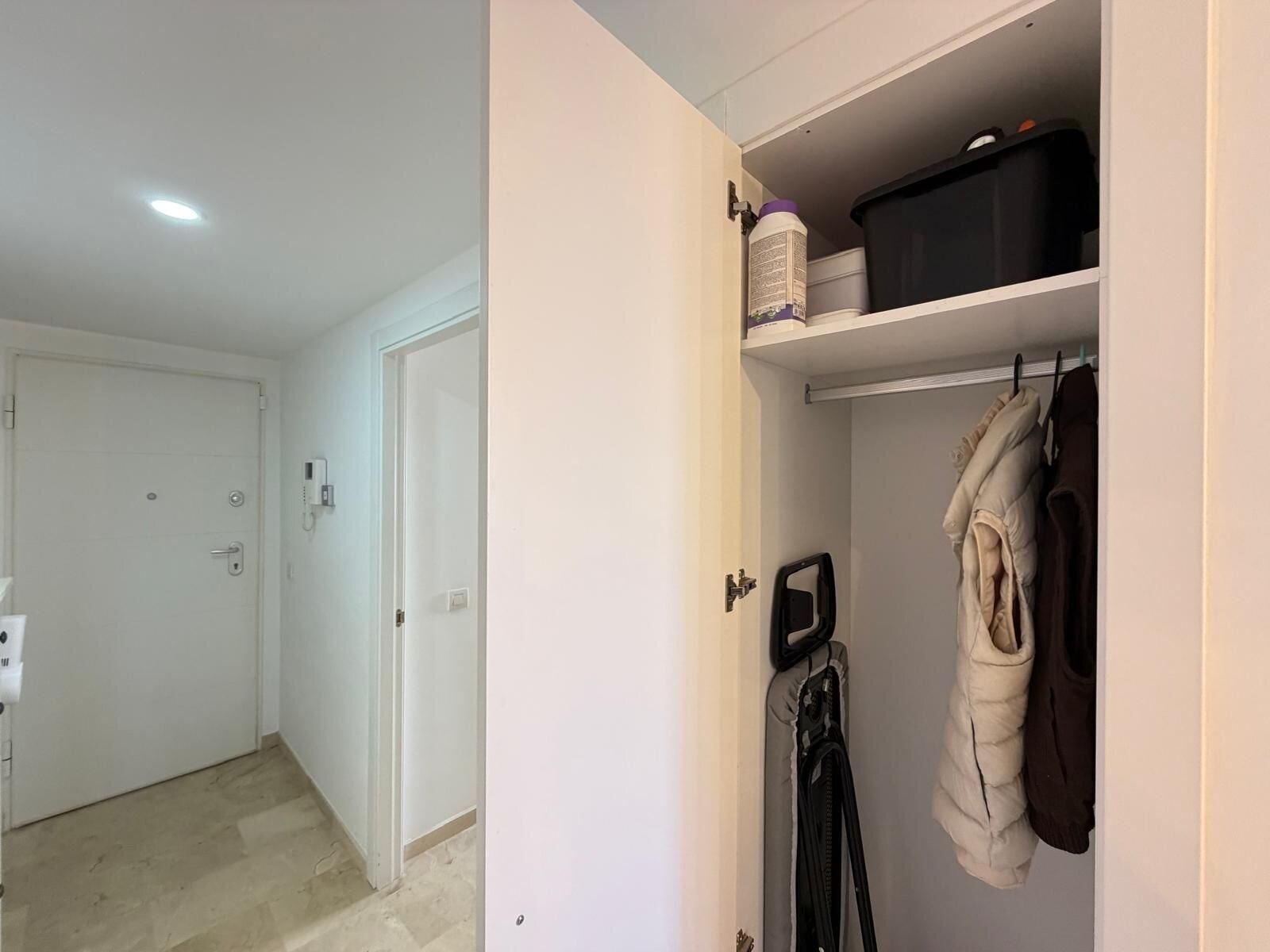 3-Bedroom Apartment in Punta Prima, Torrevieja - Image 7