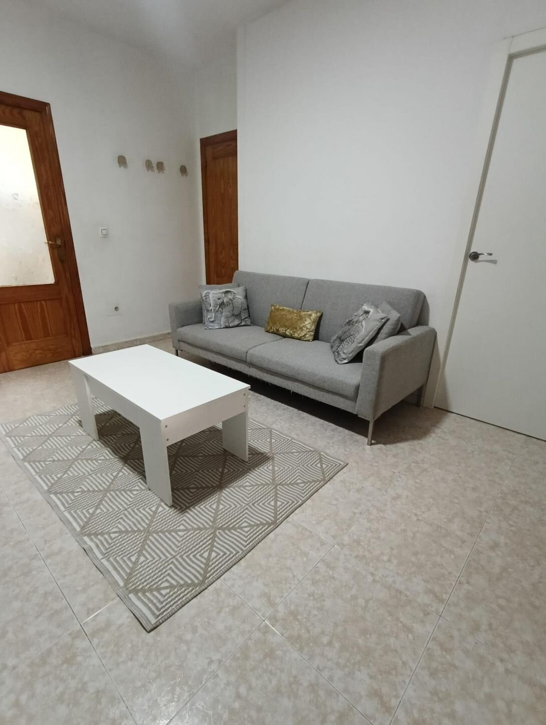 Maison de 4 Chambres à El Chaparral, Torrevieja - Image 2