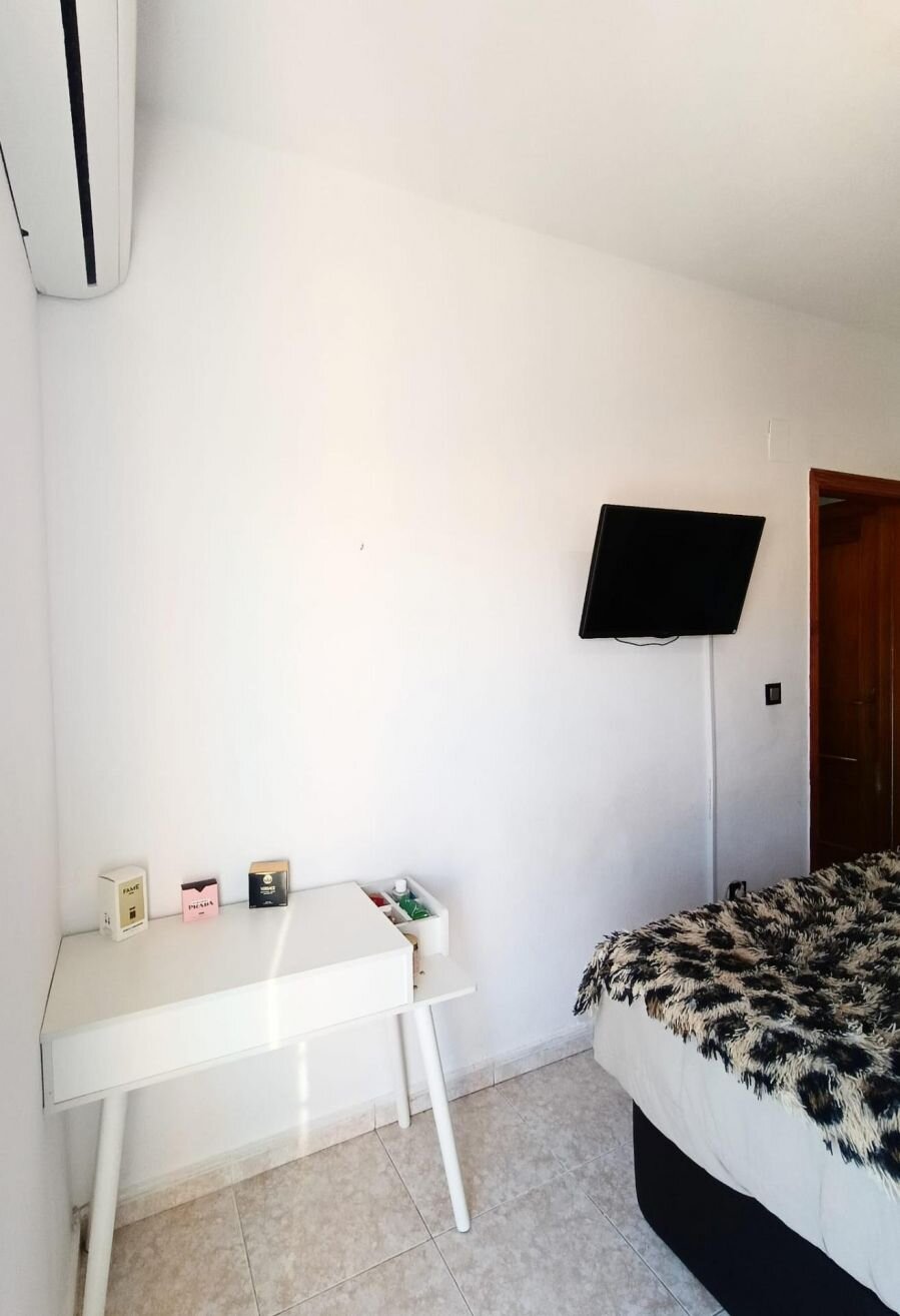 Maison de 4 Chambres à El Chaparral, Torrevieja - Image 9