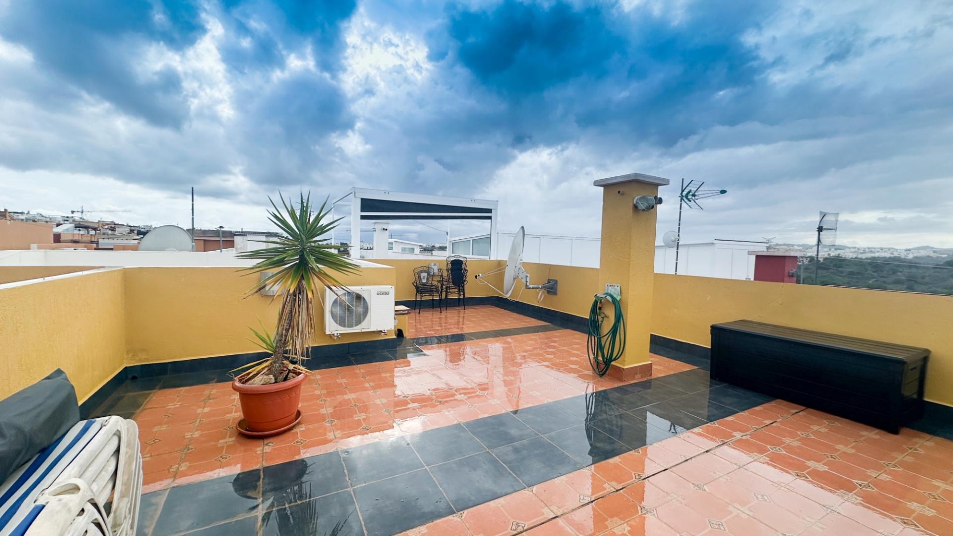 2-Bedroom Apartment in Los Altos, Orihuela Costa - Image 20