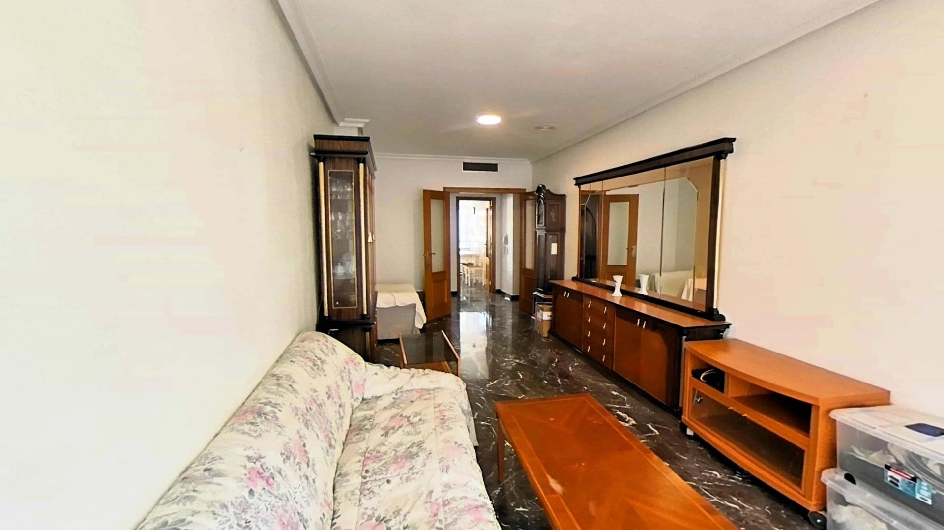 4-Bedroom Apartment in Zona Pueblo, Pilar de la Horadada - Image 7