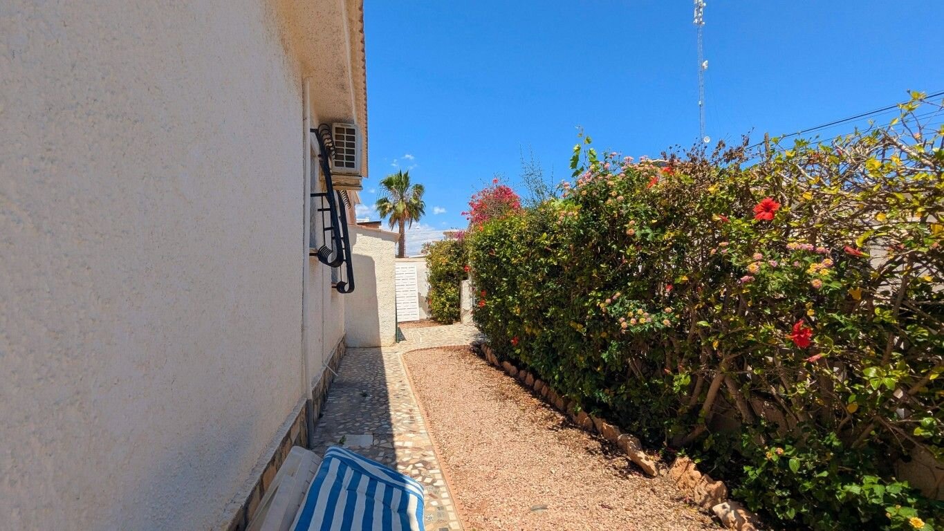 Villa met 4 Slaapkamers in Centro de la Ciudad Quesada, Rojales - Image 10