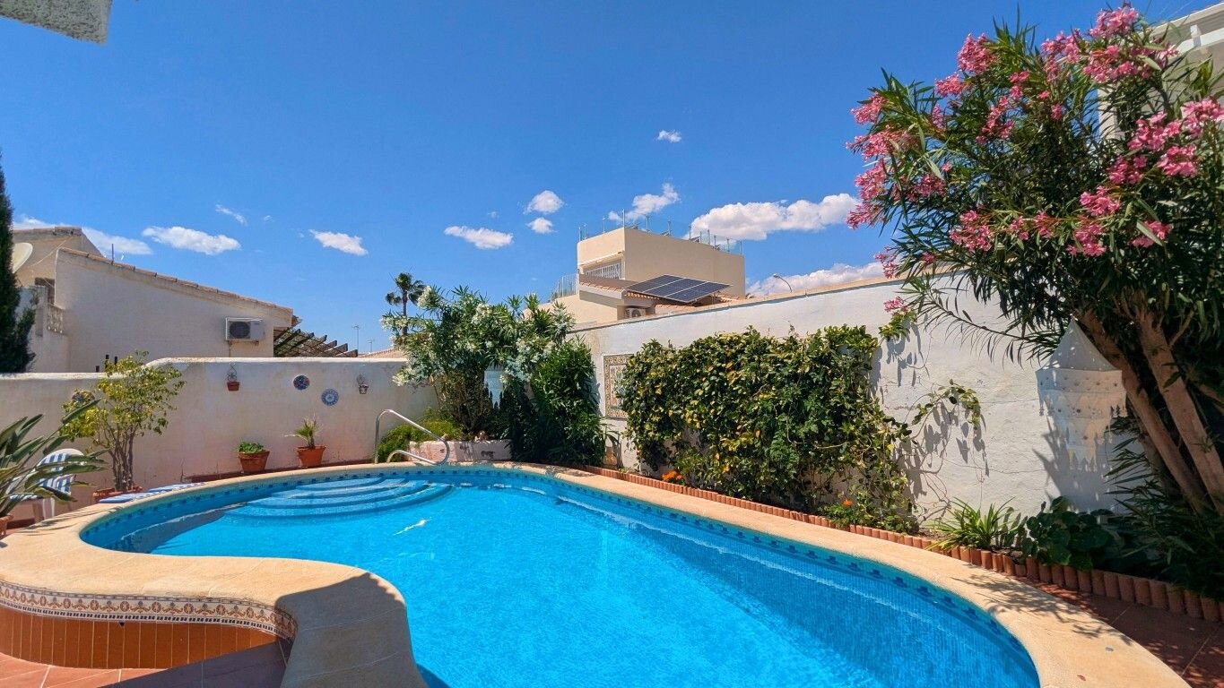 Villa met 4 Slaapkamers in Centro de la Ciudad Quesada, Rojales - Image 18