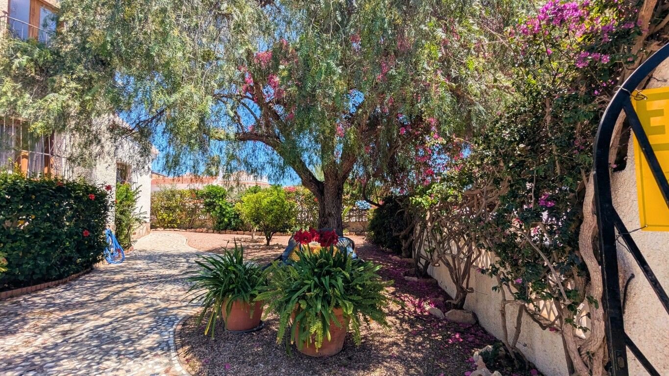 Villa met 4 Slaapkamers in Centro de la Ciudad Quesada, Rojales - Image 3