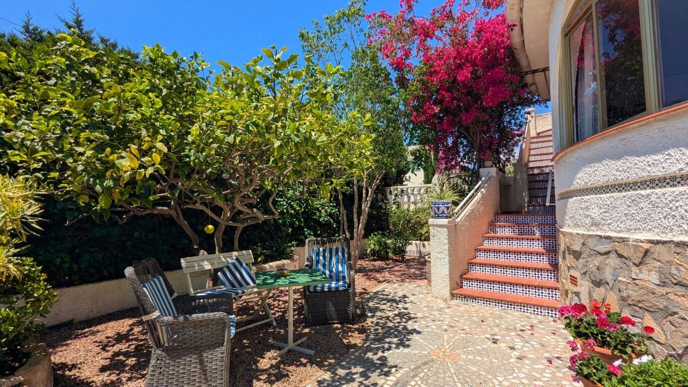 Villa met 4 Slaapkamers in Centro de la Ciudad Quesada, Rojales - Image 4