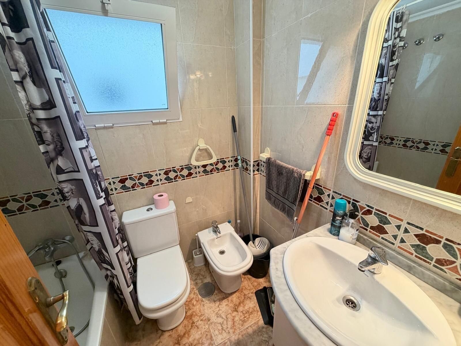Apartamento de 2 Dormitorios en Estacion de Autobuses, Torrevieja - Image 11