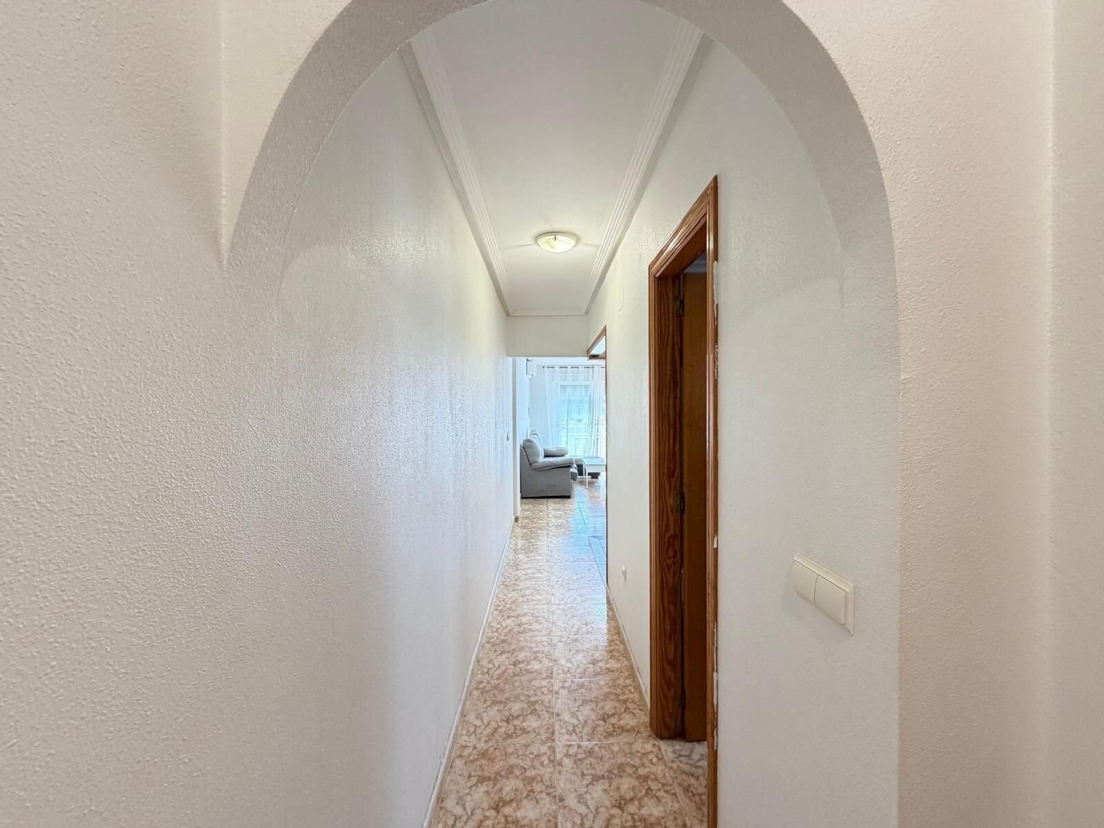 Apartamento de 2 Dormitorios en Estacion de Autobuses, Torrevieja - Image 9