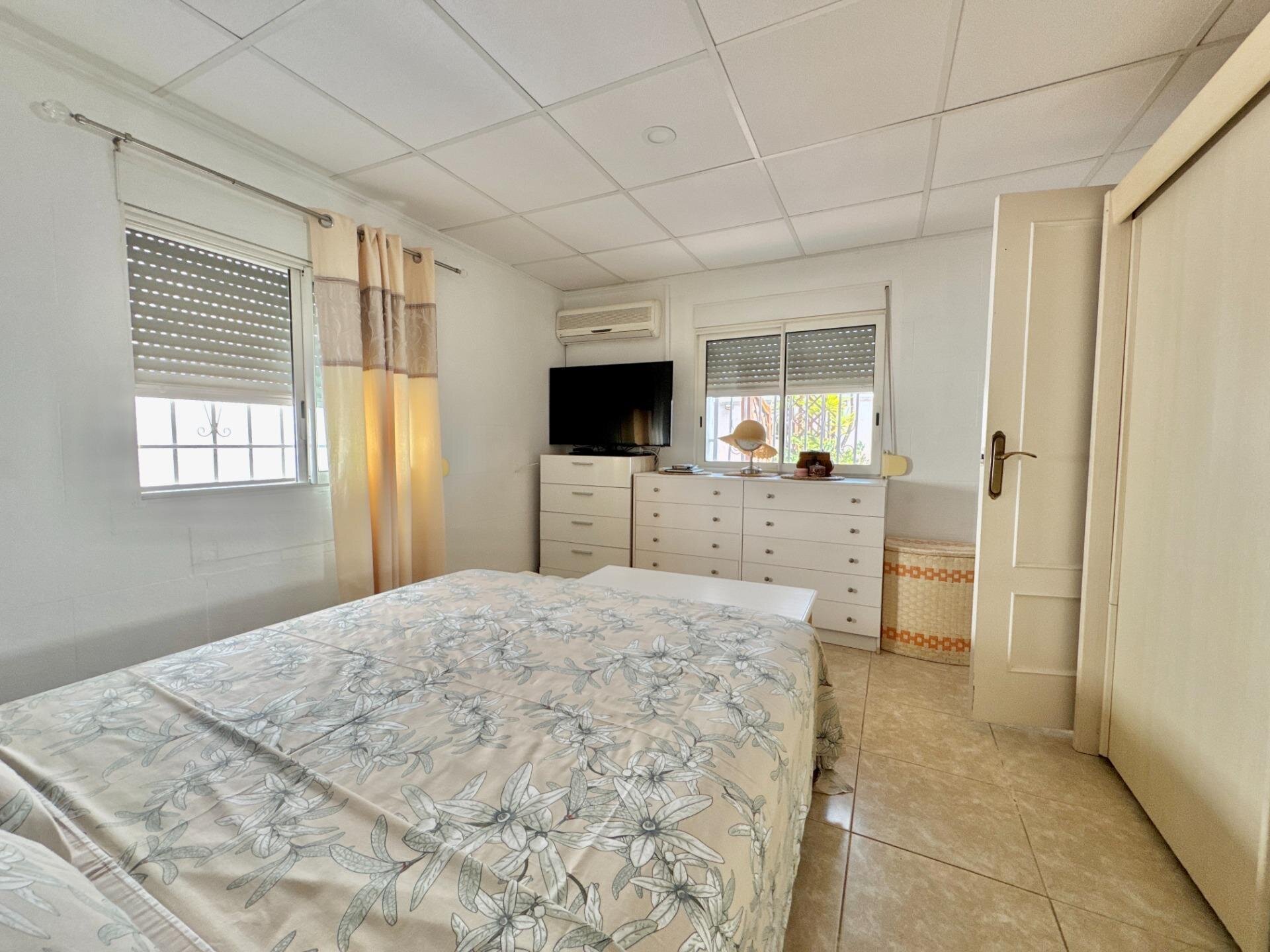 7-Bedroom Villa in Comunidad Valenciana, Dolores - Image 25