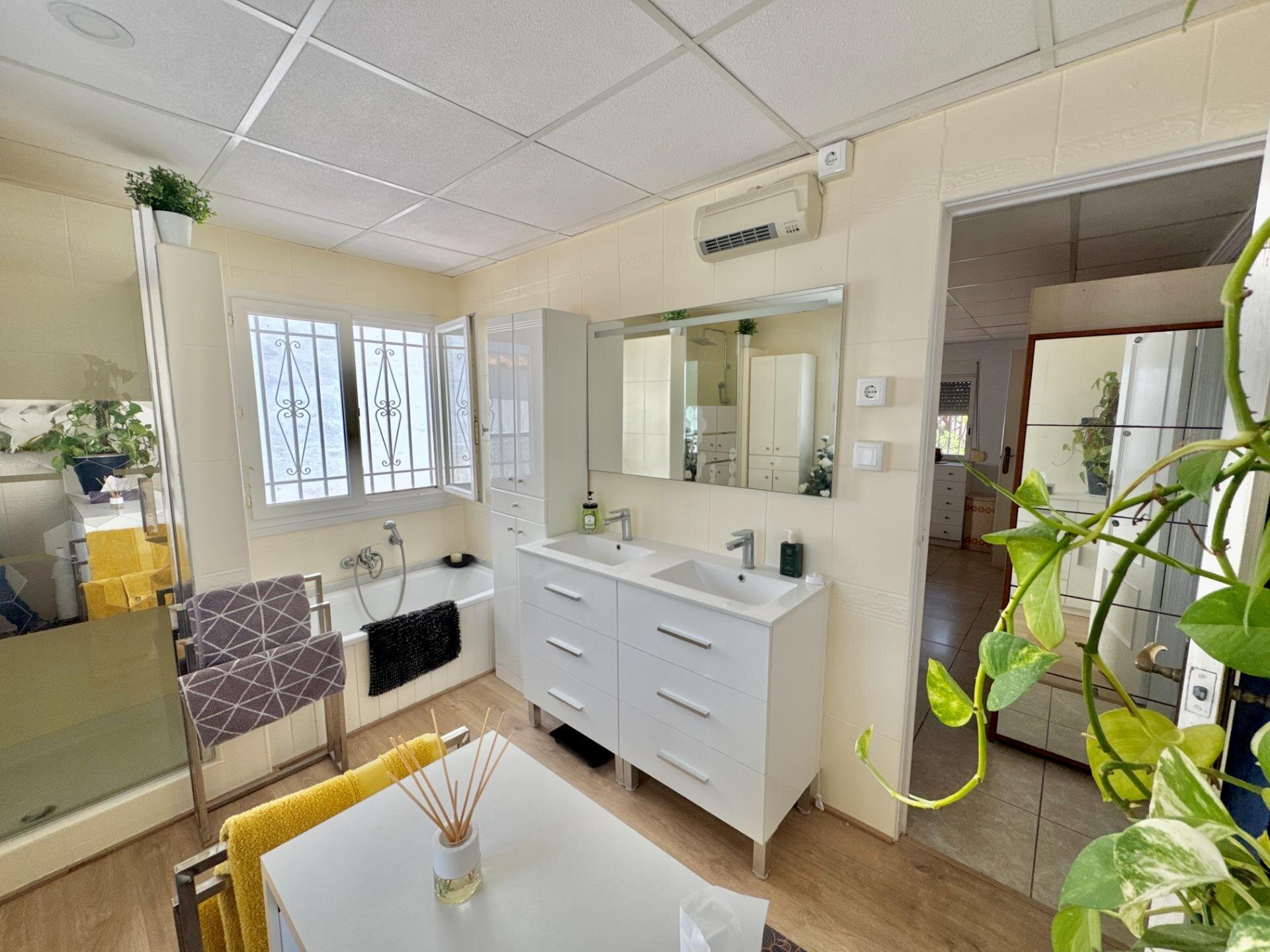 7-Bedroom Villa in Comunidad Valenciana, Dolores - Image 26