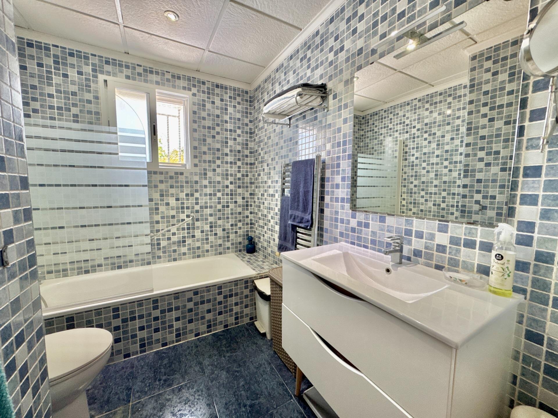 7-Bedroom Villa in Comunidad Valenciana, Dolores - Image 37