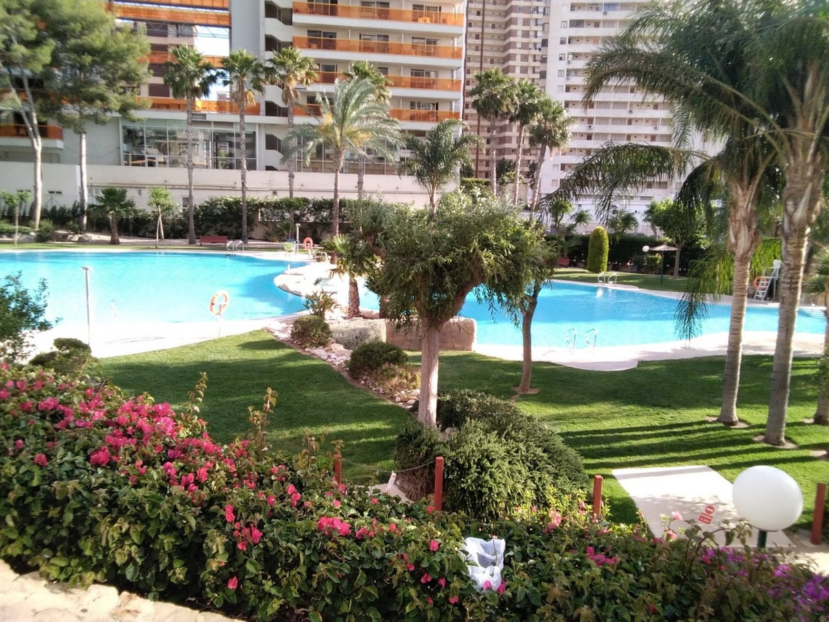 3-Bedroom Middle Floor Apartment in  Benidorm | Sunny Cas... - Image 1