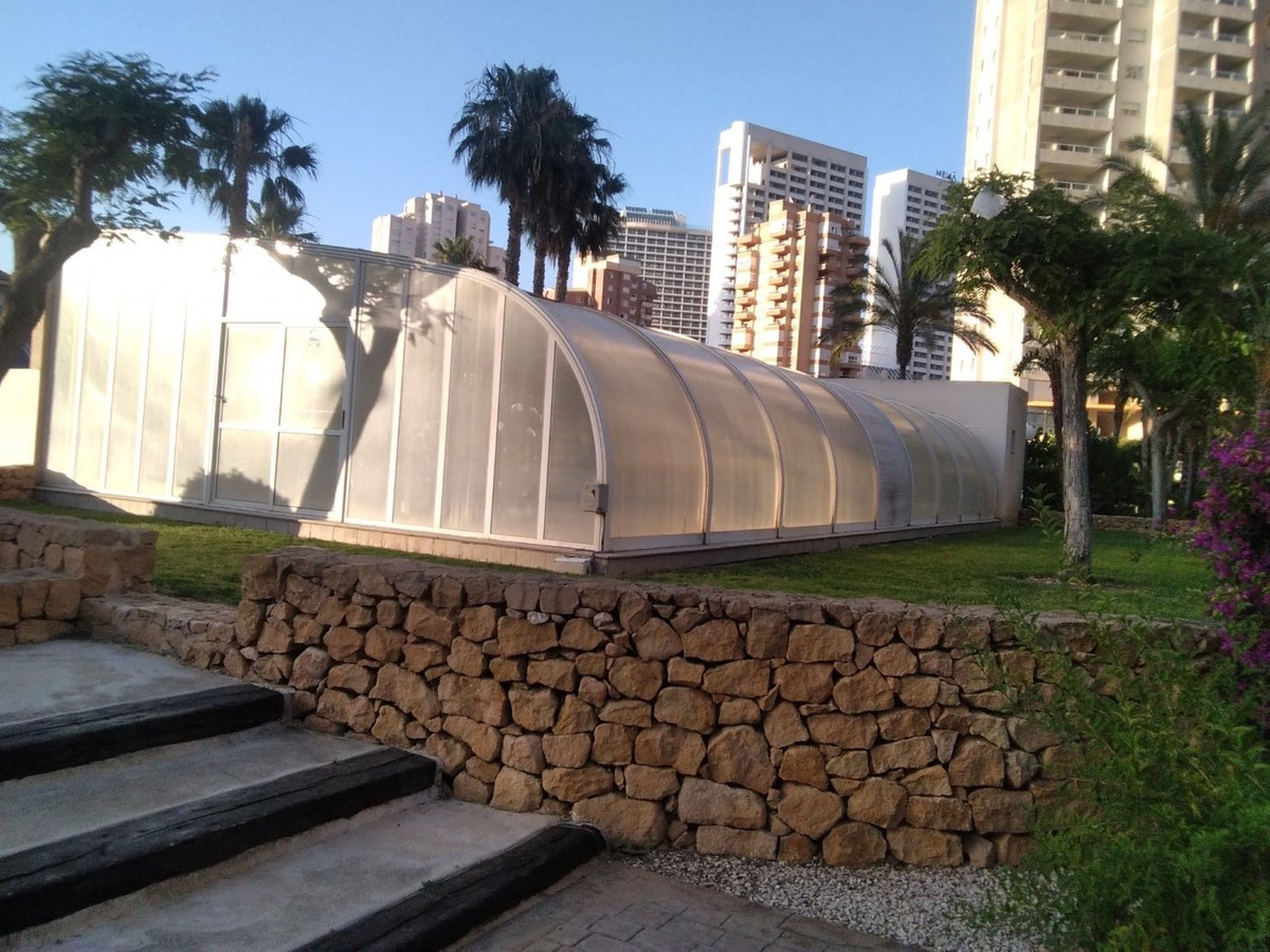 3-Bedroom Middle Floor Apartment in  Benidorm | Sunny Cas... - Image 11