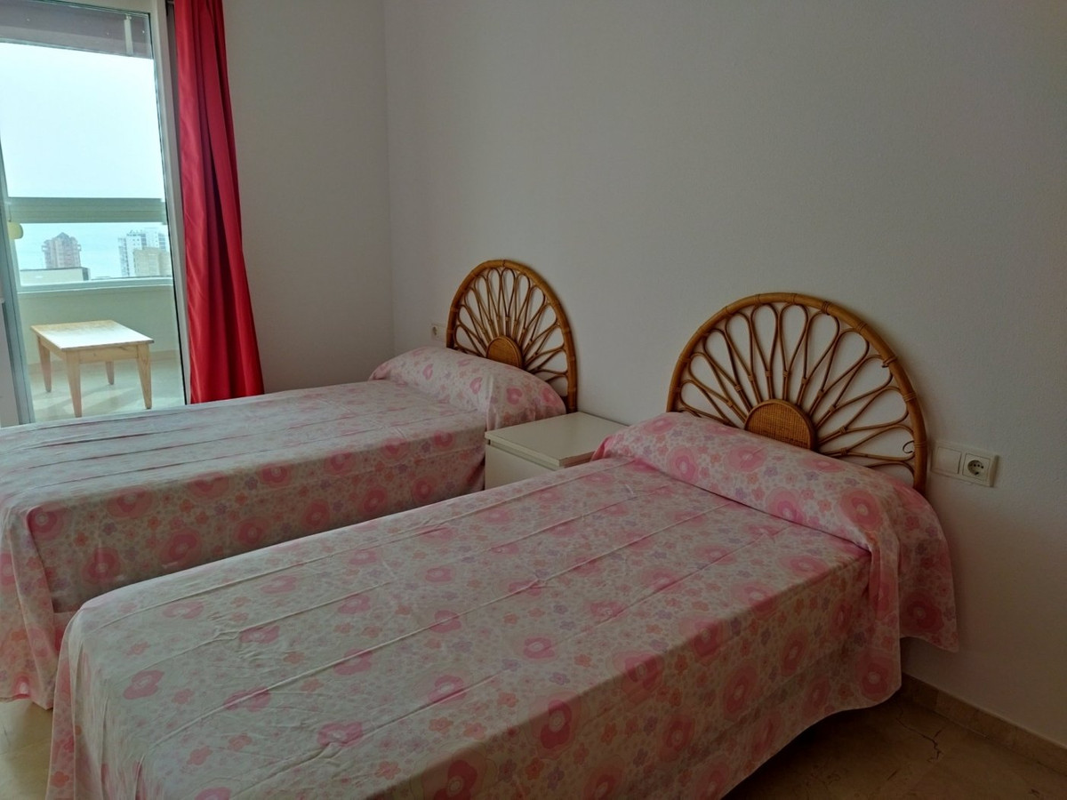 3-Bedroom Middle Floor Apartment in  Benidorm | Sunny Cas... - Image 7