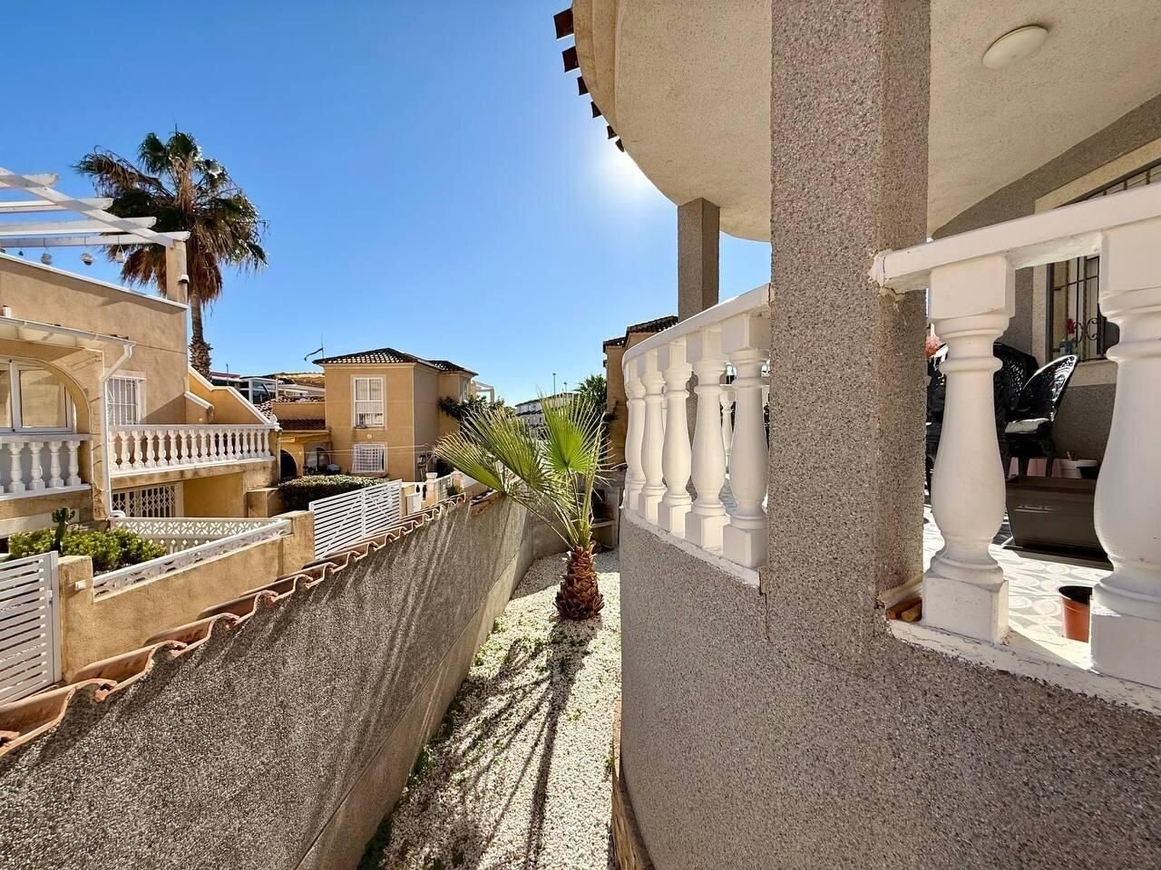 4-Bedroom Villa in Punta Prima, Orihuela Costa - Image 13