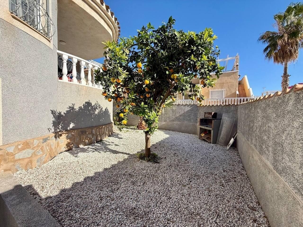 4-Bedroom Villa in Punta Prima, Orihuela Costa - Image 14