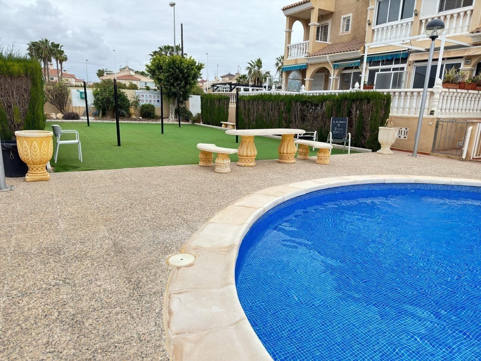 4-Bedroom Villa in Punta Prima, Orihuela Costa - Image 18