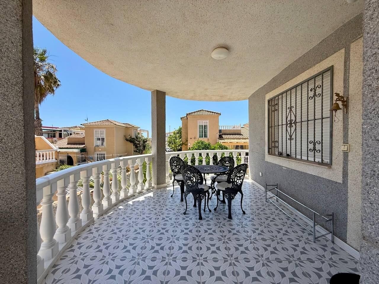 4-Bedroom Villa in Punta Prima, Orihuela Costa - Image 2