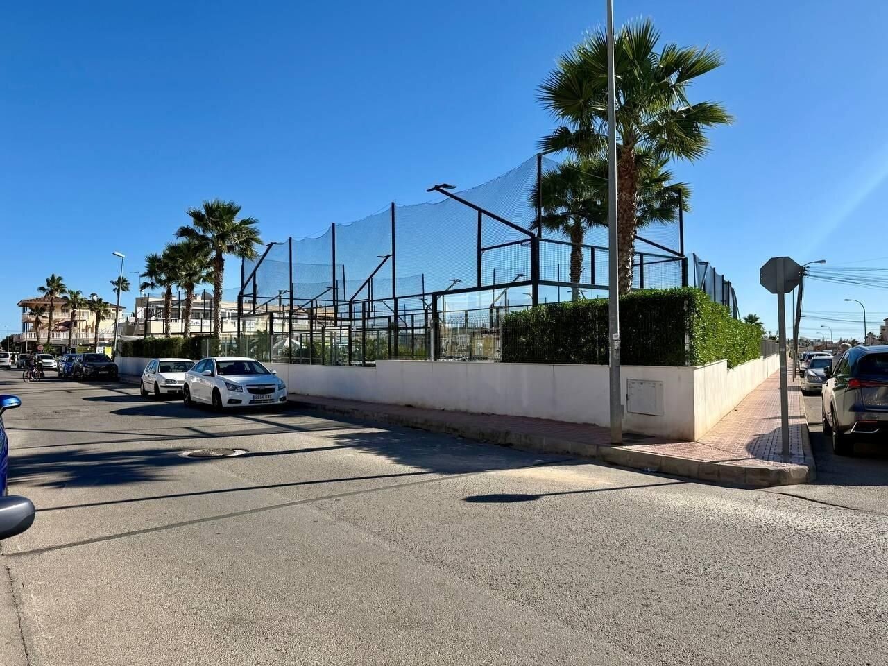 4-Bedroom Villa in Punta Prima, Orihuela Costa - Image 22
