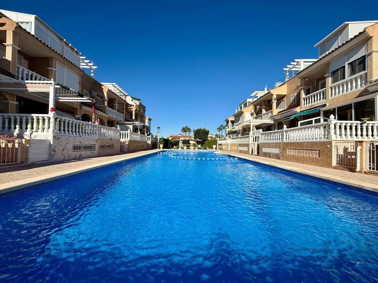 4-Bedroom Villa in Punta Prima, Orihuela Costa - Image 5