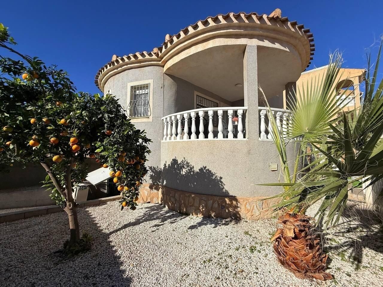 4-Bedroom Villa in Punta Prima, Orihuela Costa - Image 6