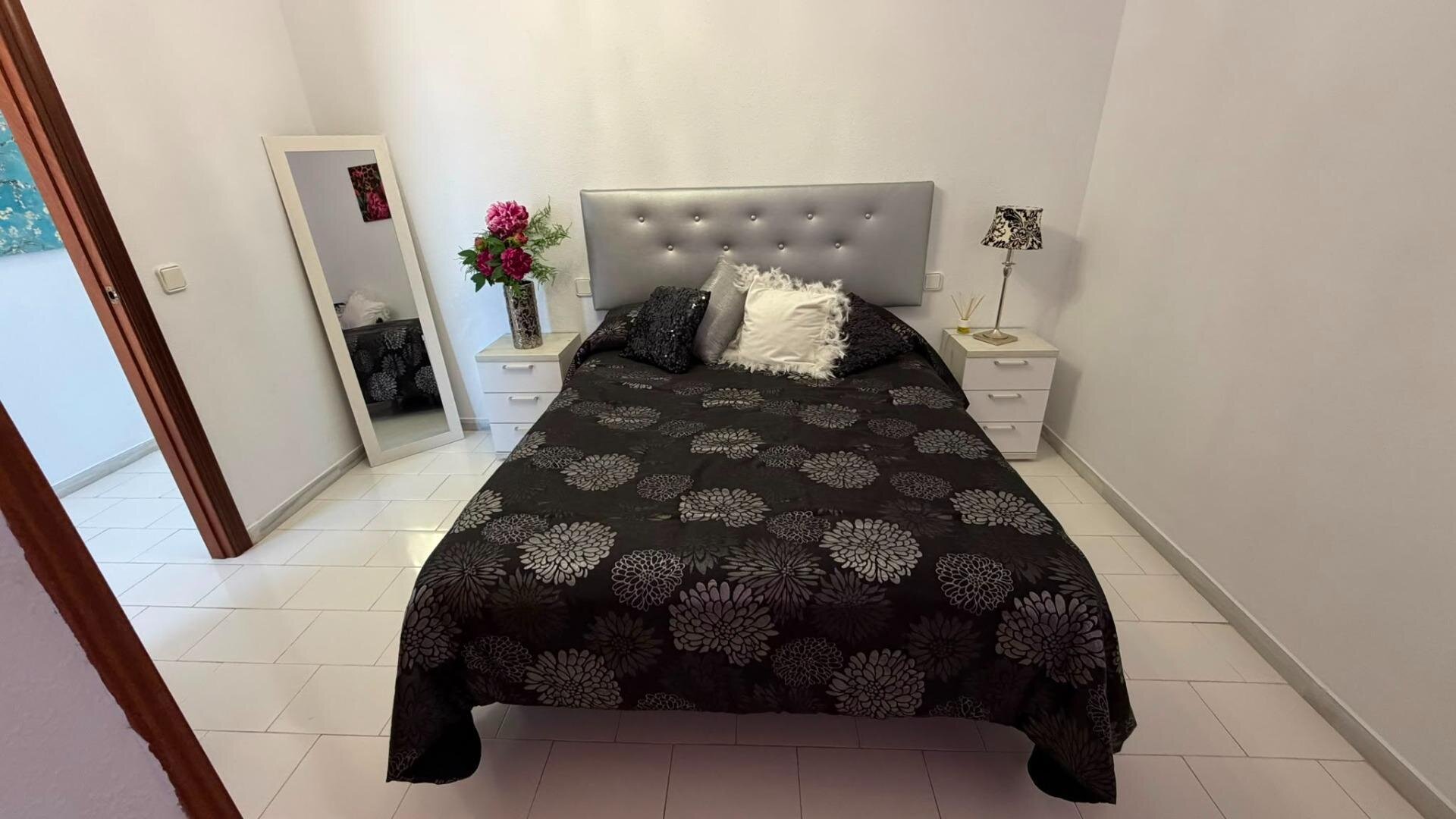 1-Bedroom Apartment in Torreblanca, Torrevieja - Image 16