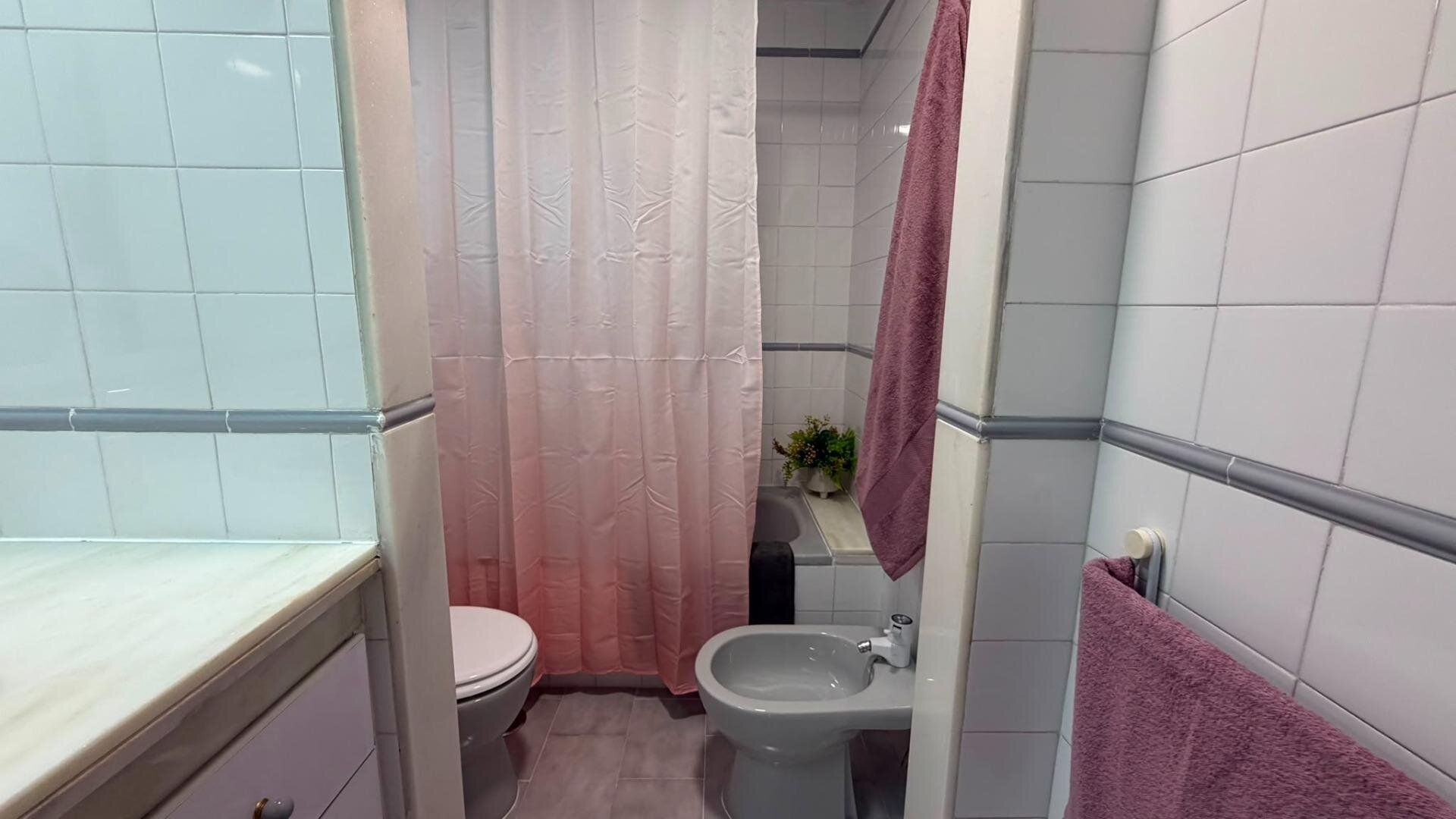1-Bedroom Apartment in Torreblanca, Torrevieja - Image 26