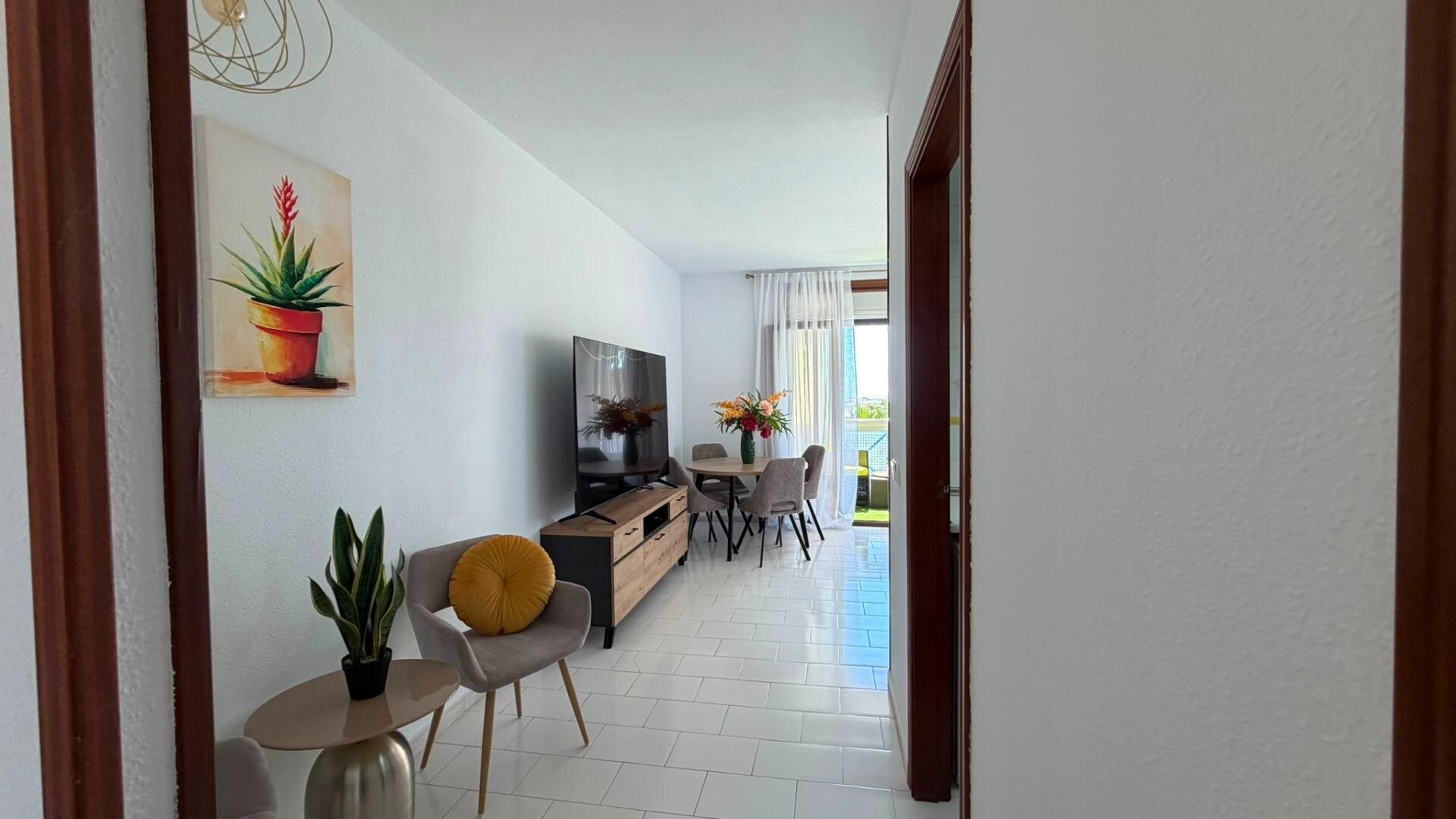 1-Bedroom Apartment in Torreblanca, Torrevieja - Image 3