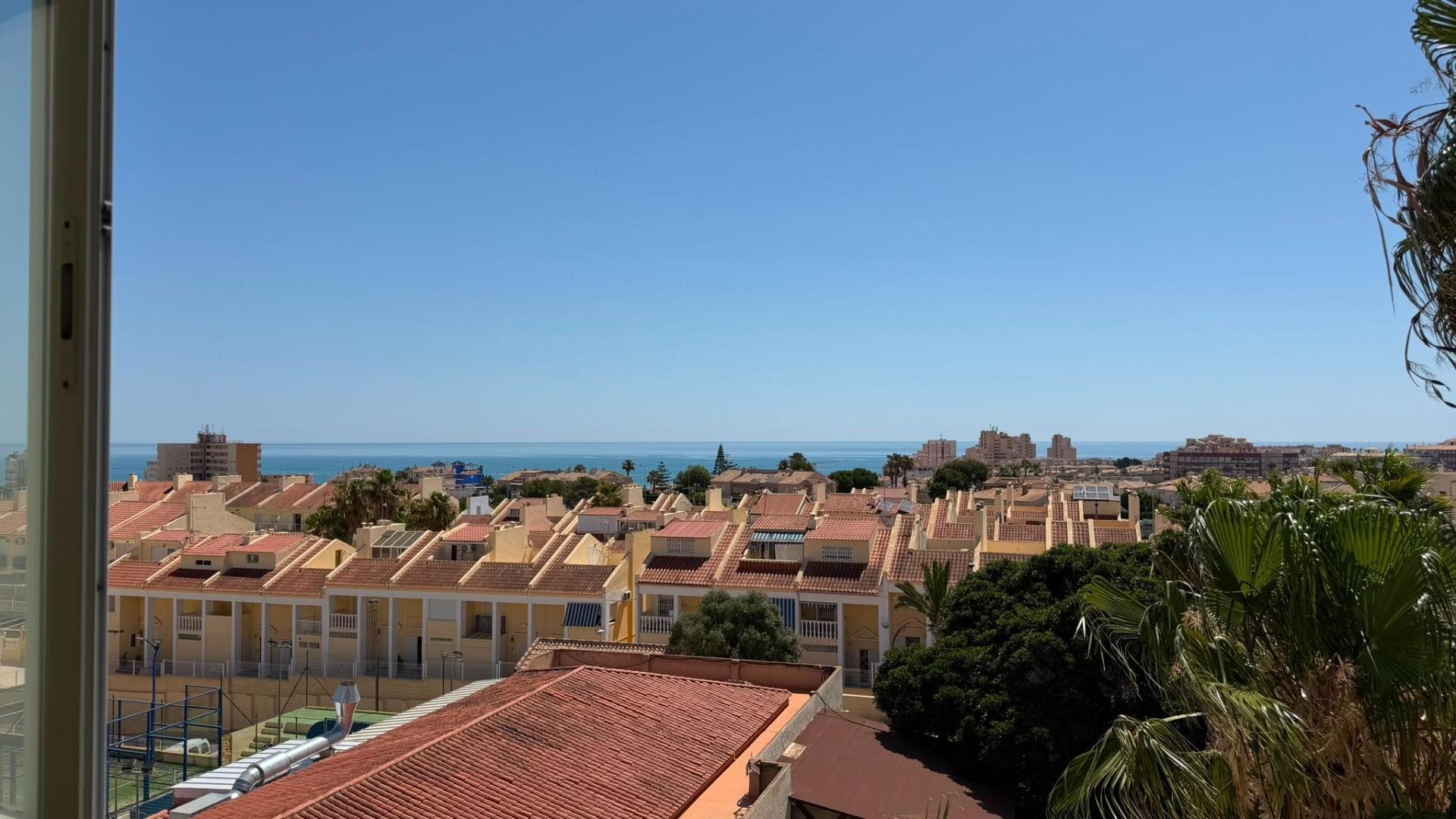 1-Bedroom Apartment in Torreblanca, Torrevieja - Image 33