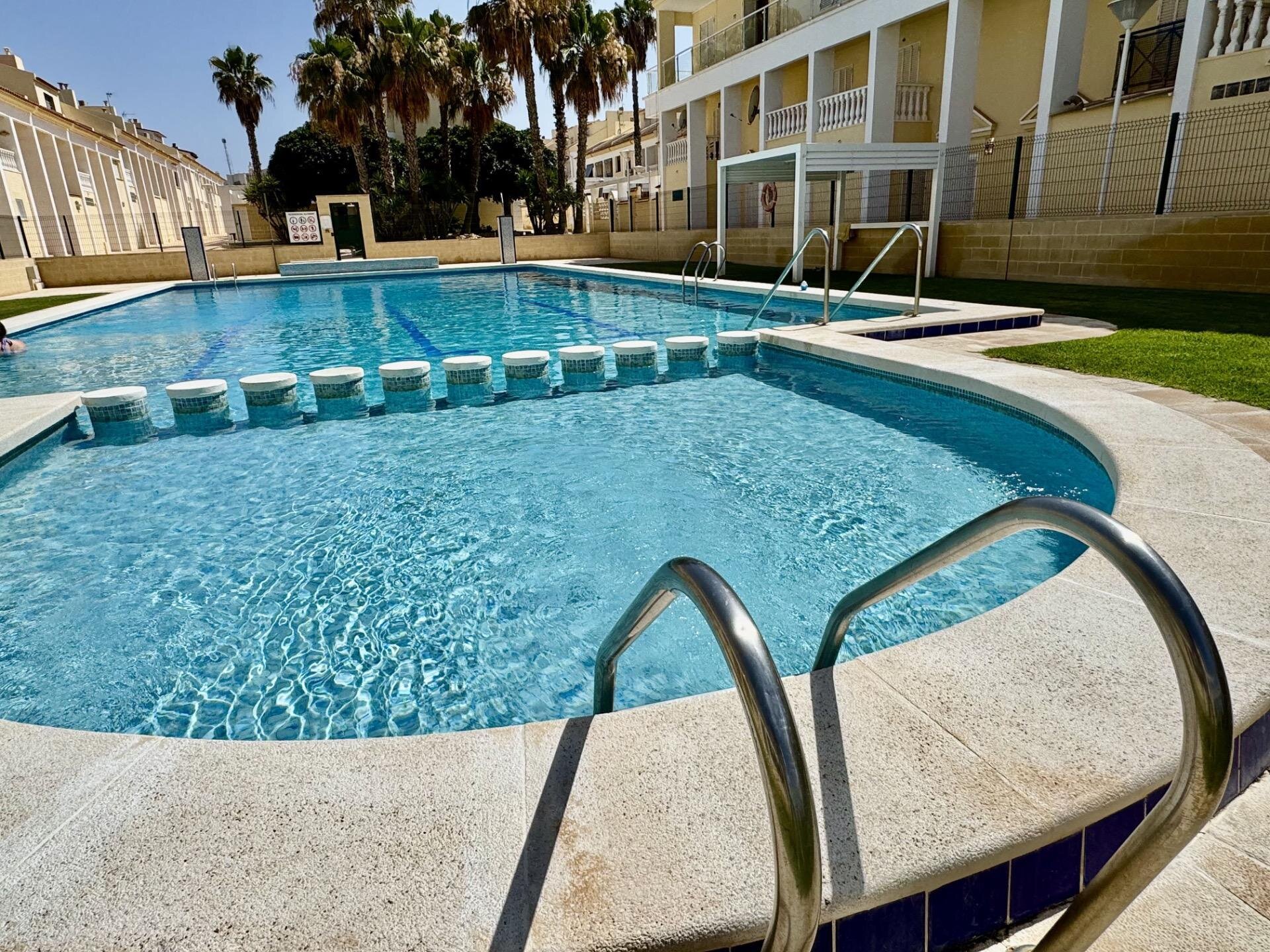 1-Bedroom Apartment in Torreblanca, Torrevieja - Image 41