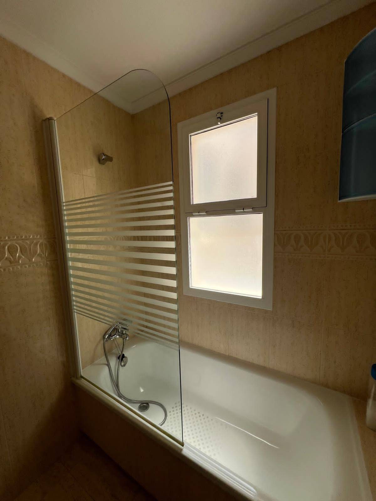 2-Bedroom Apartment in Pilar de la Horadada - Image 16