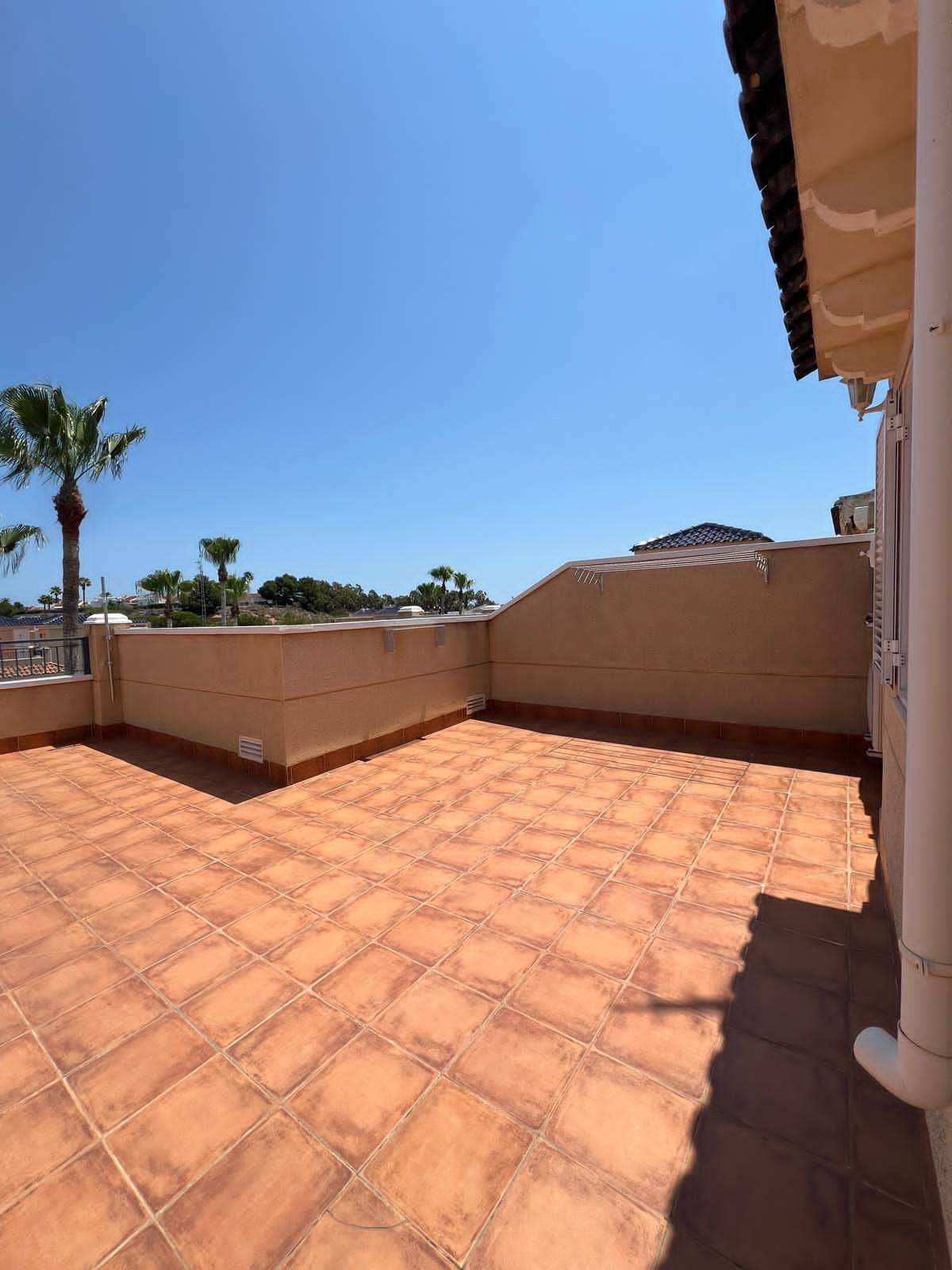 2-Bedroom Apartment in Pilar de la Horadada - Image 6