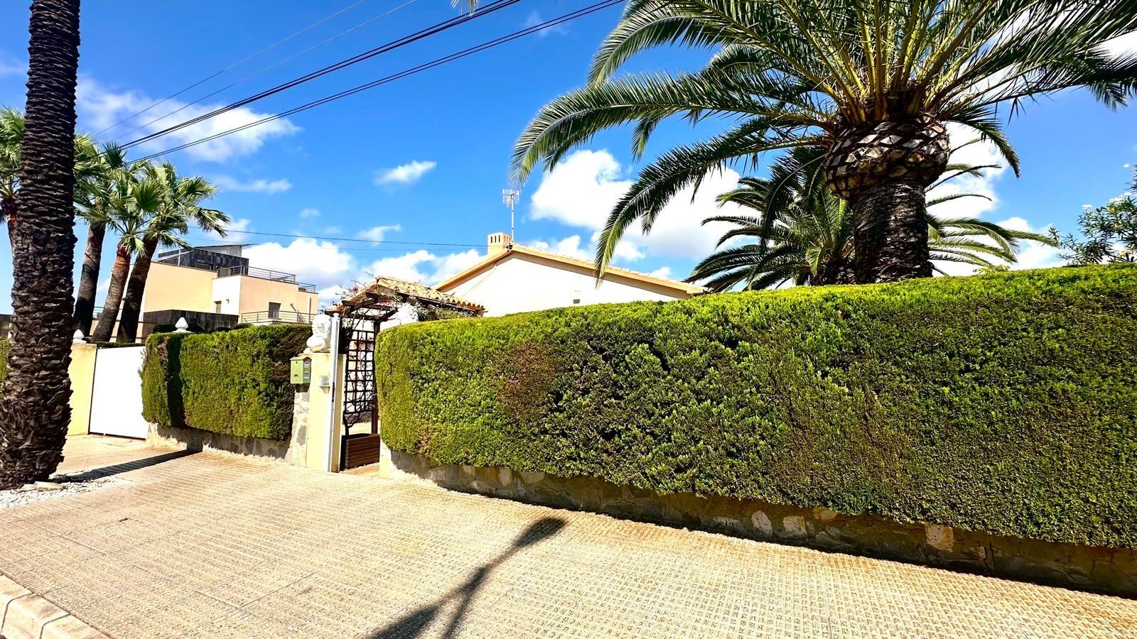 3-Bedroom Villa in Cabo Roig, Cabo Roig - Image 2