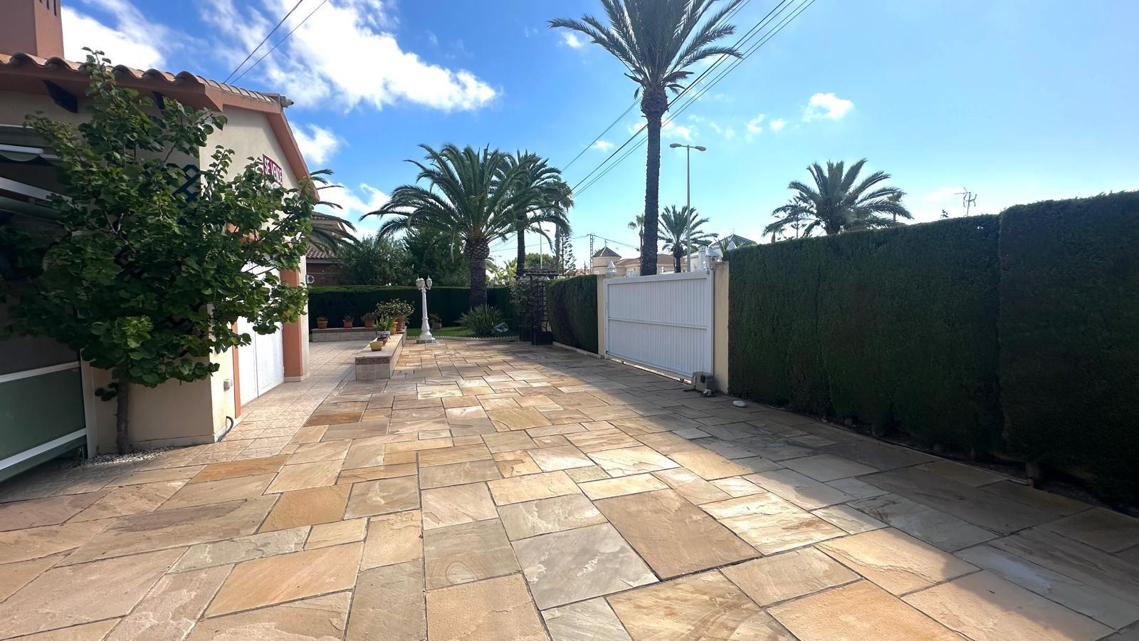 3-Bedroom Villa in Cabo Roig, Cabo Roig - Image 20