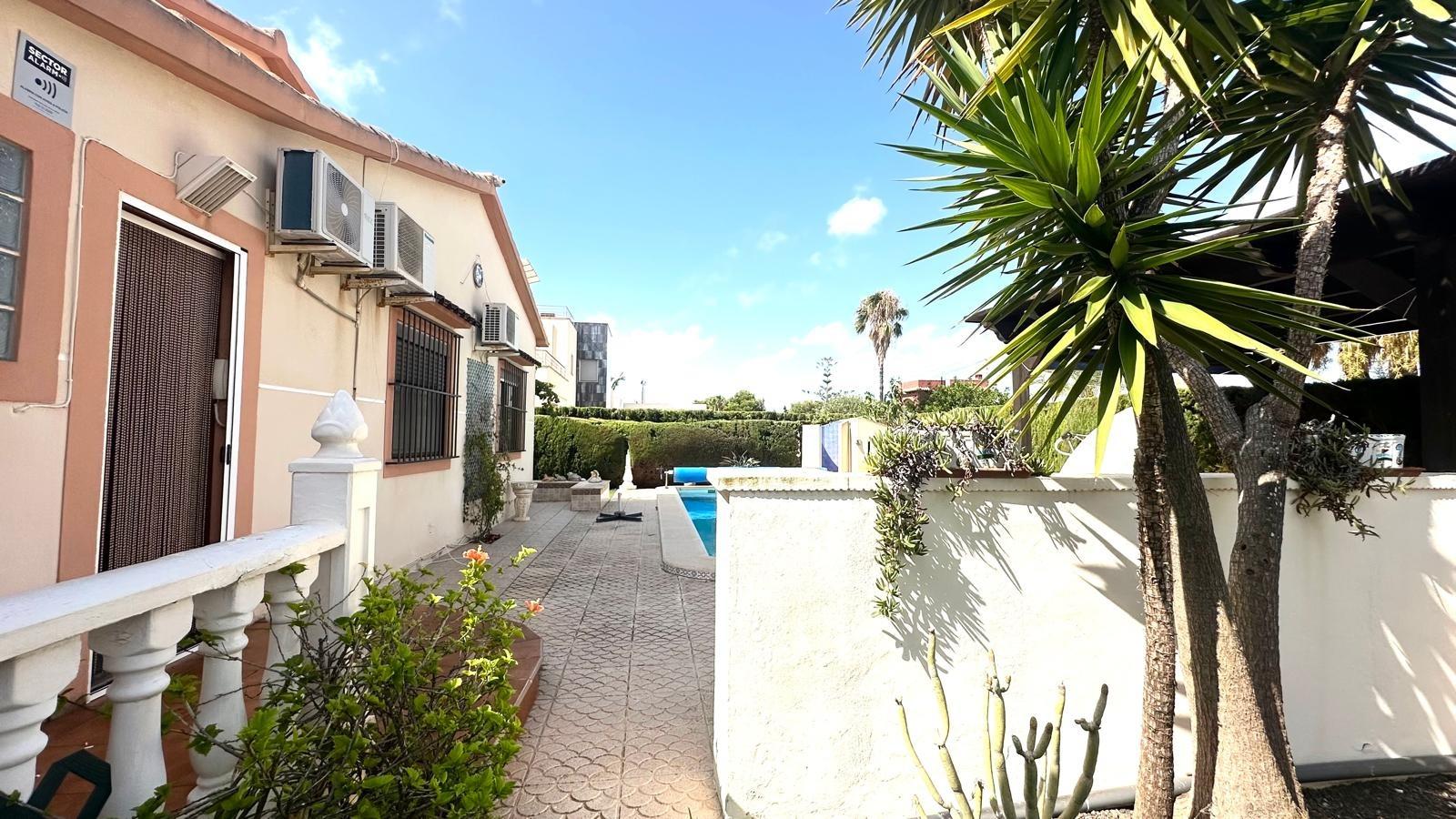 3-Bedroom Villa in Cabo Roig, Cabo Roig - Image 25