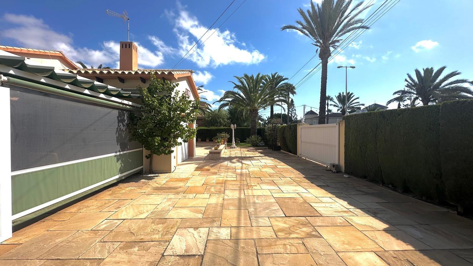 3-Bedroom Villa in Cabo Roig, Cabo Roig - Image 3