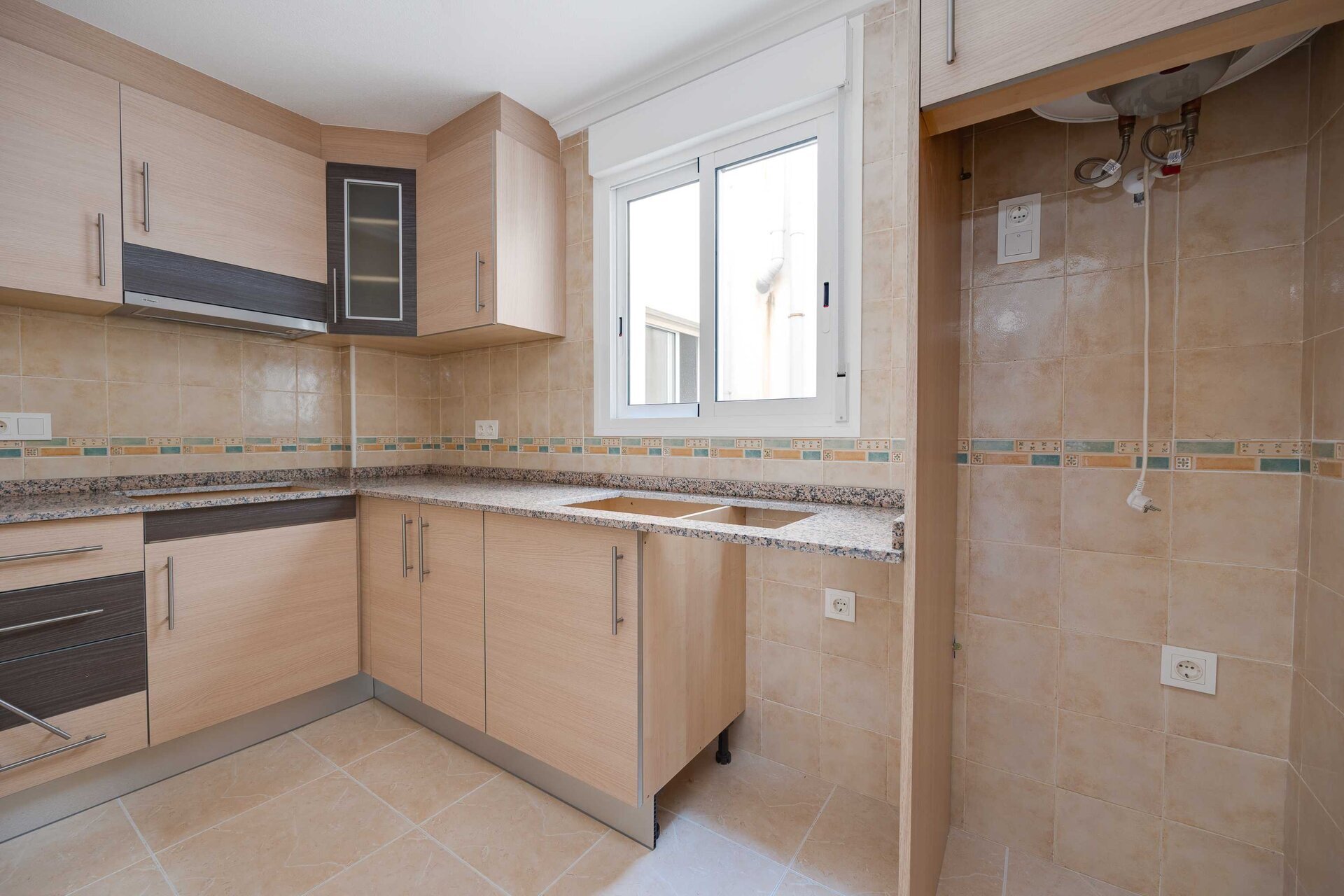 2-Bedroom Apartment in San Fulgencio - Image 14