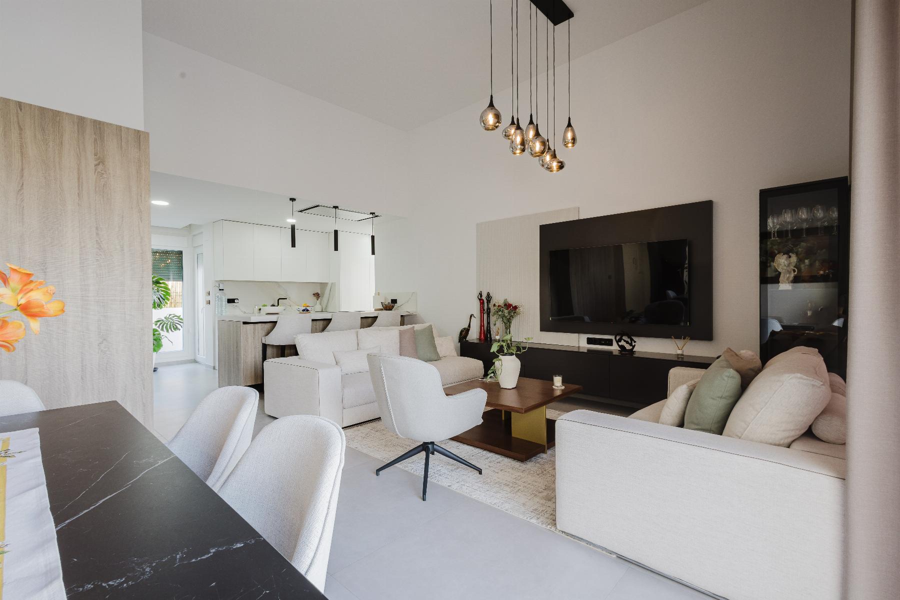 4-Bedroom Villa in Comunidad Valenciana, Algorfa - Image 11