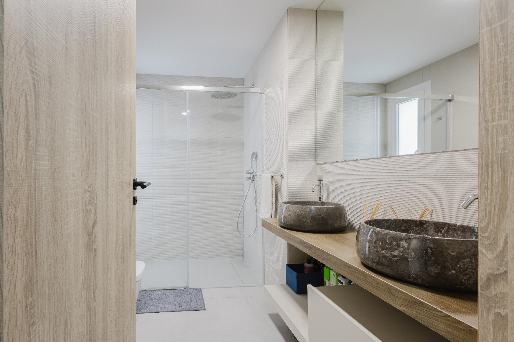 4-Bedroom Villa in Comunidad Valenciana, Algorfa - Image 18