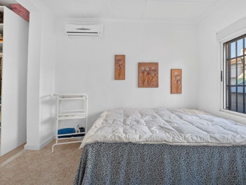 3-Bedroom Villa in La Siesta - El Salado - Torreta, Torrevieja - Image 22