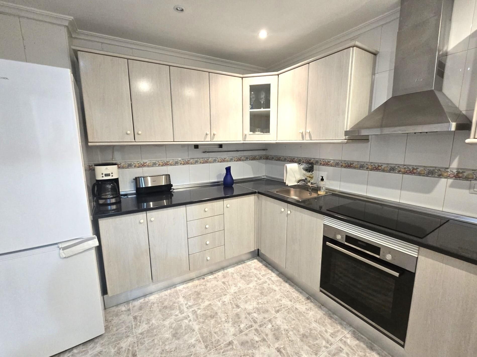 3-Bedroom Apartment in Playa del Cura, Torrevieja - Image 10