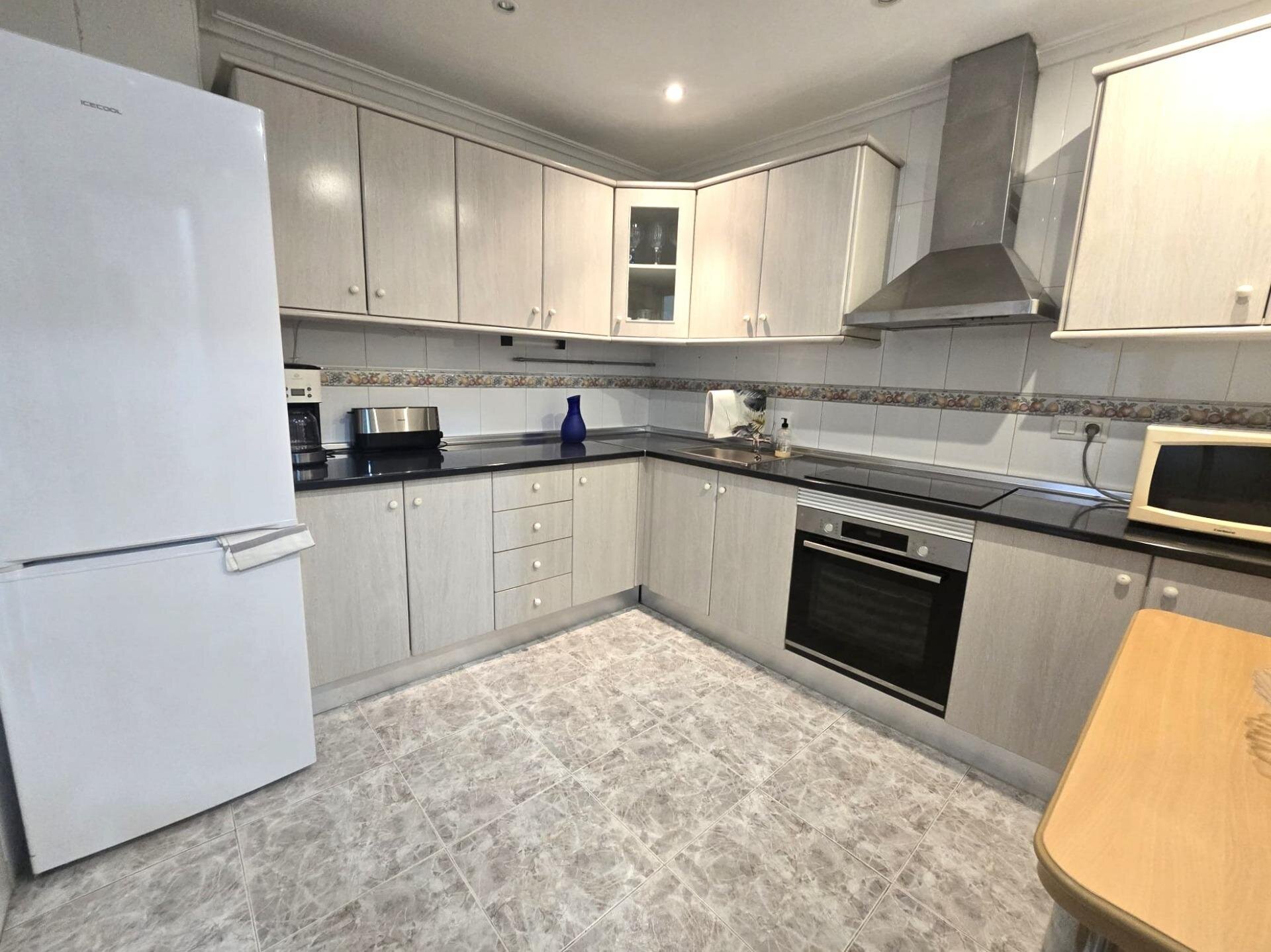 3-Bedroom Apartment in Playa del Cura, Torrevieja - Image 11