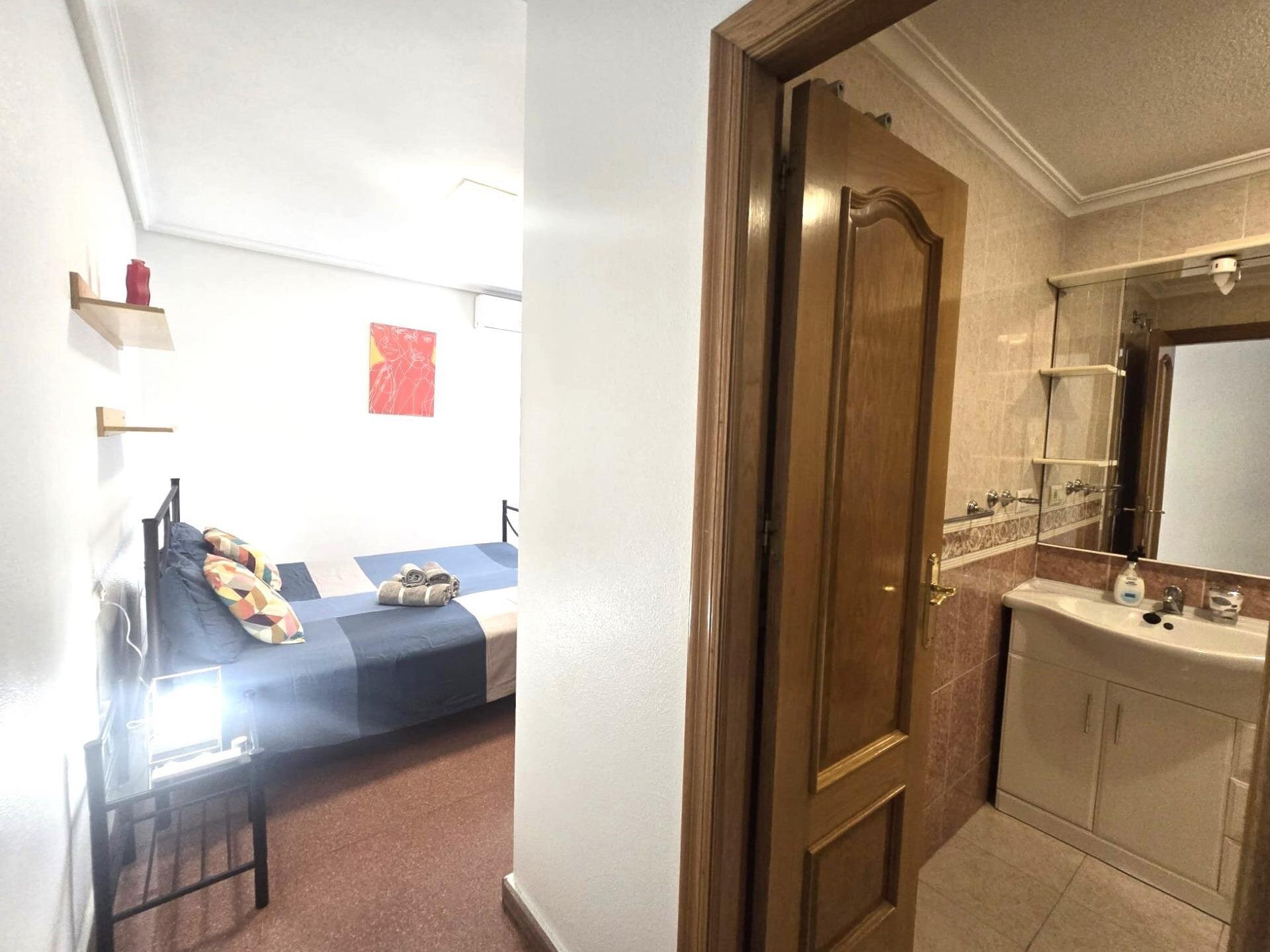 3-Bedroom Apartment in Playa del Cura, Torrevieja - Image 17
