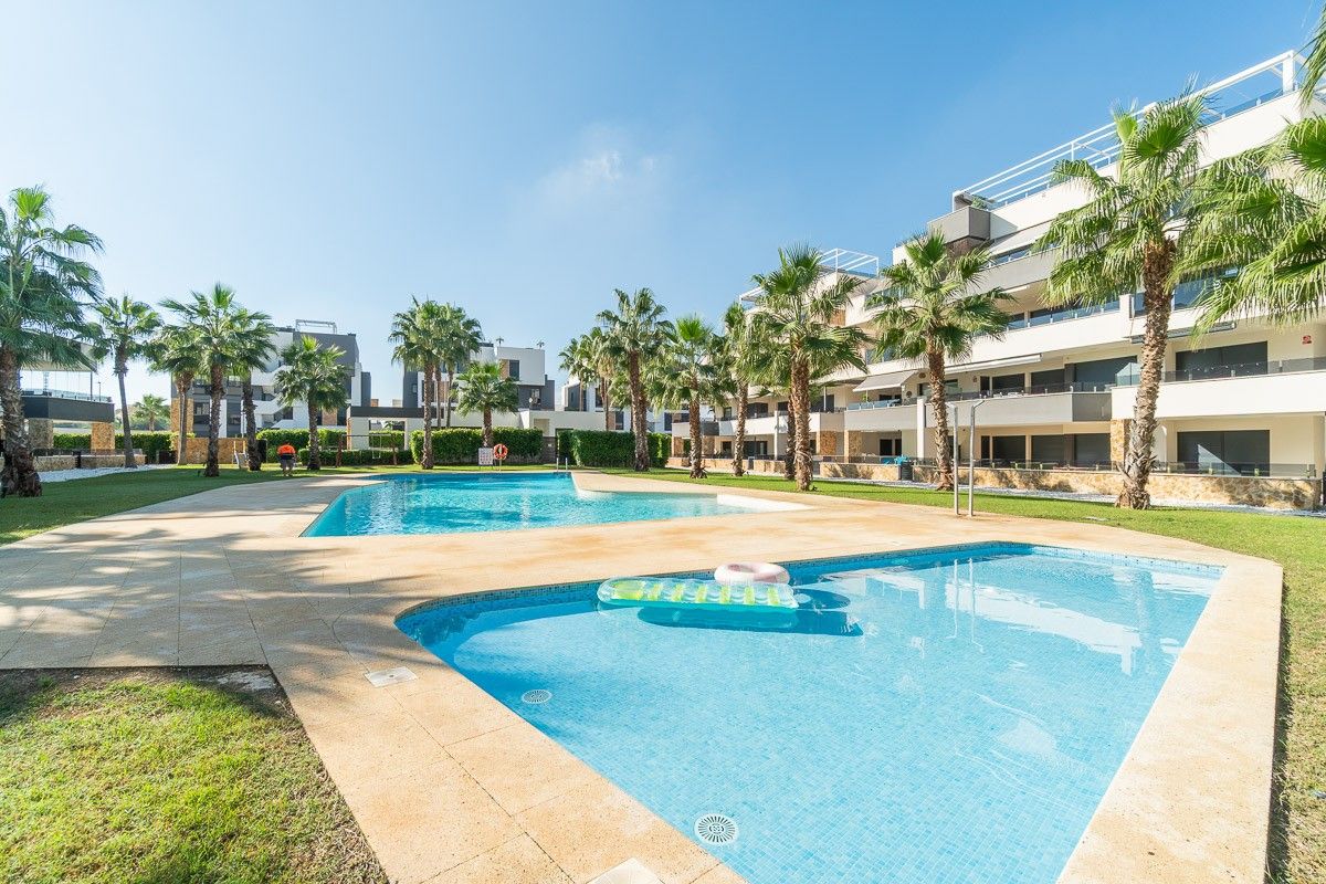 Appartement de 2 Chambres à Pau 8, Orihuela Costa - Image 1